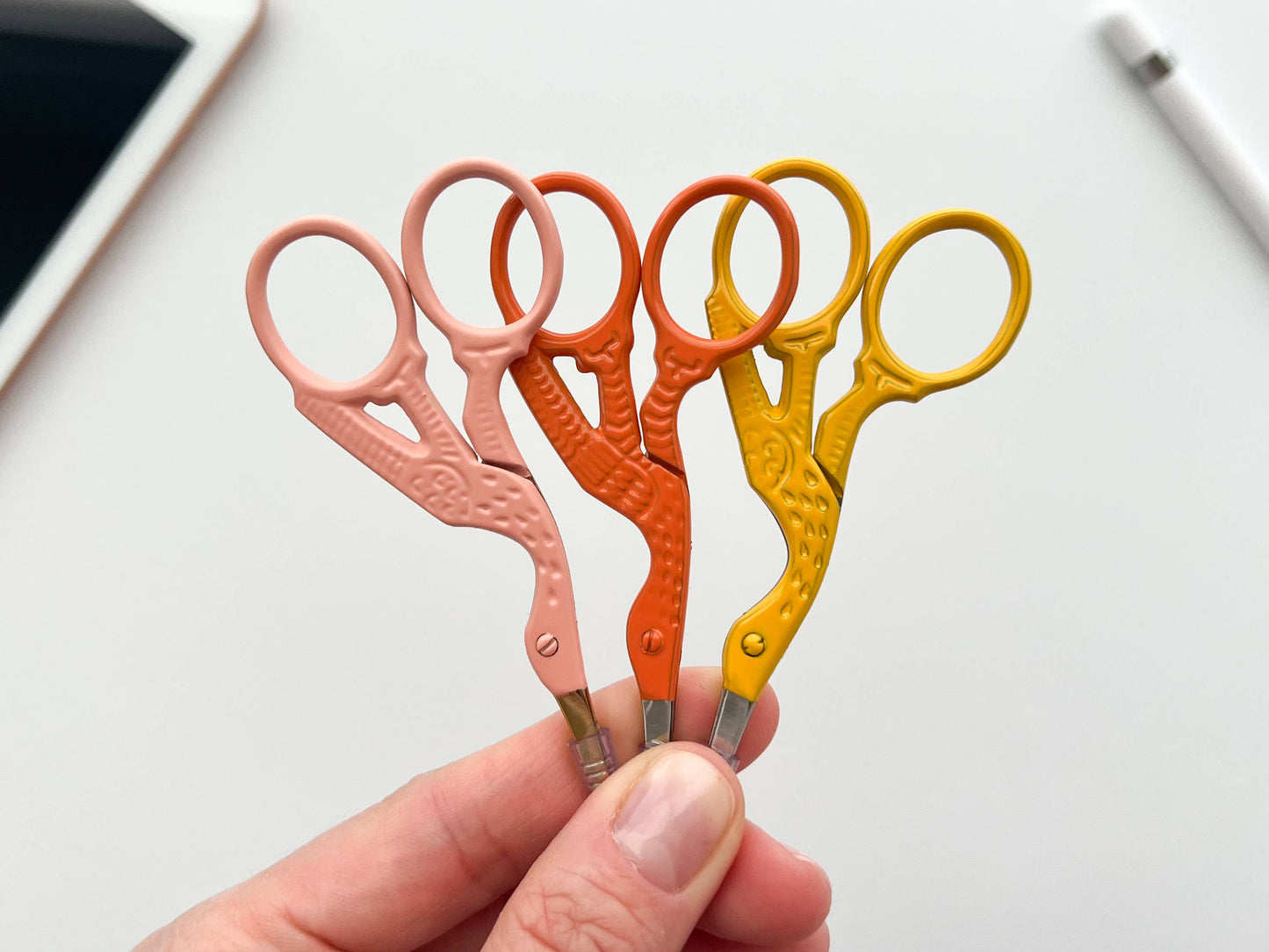 Notions: Matryoshka Doll Shop Stork Bird Sunny Yellow Embroidery Scissor 3.5"-1 Scissor