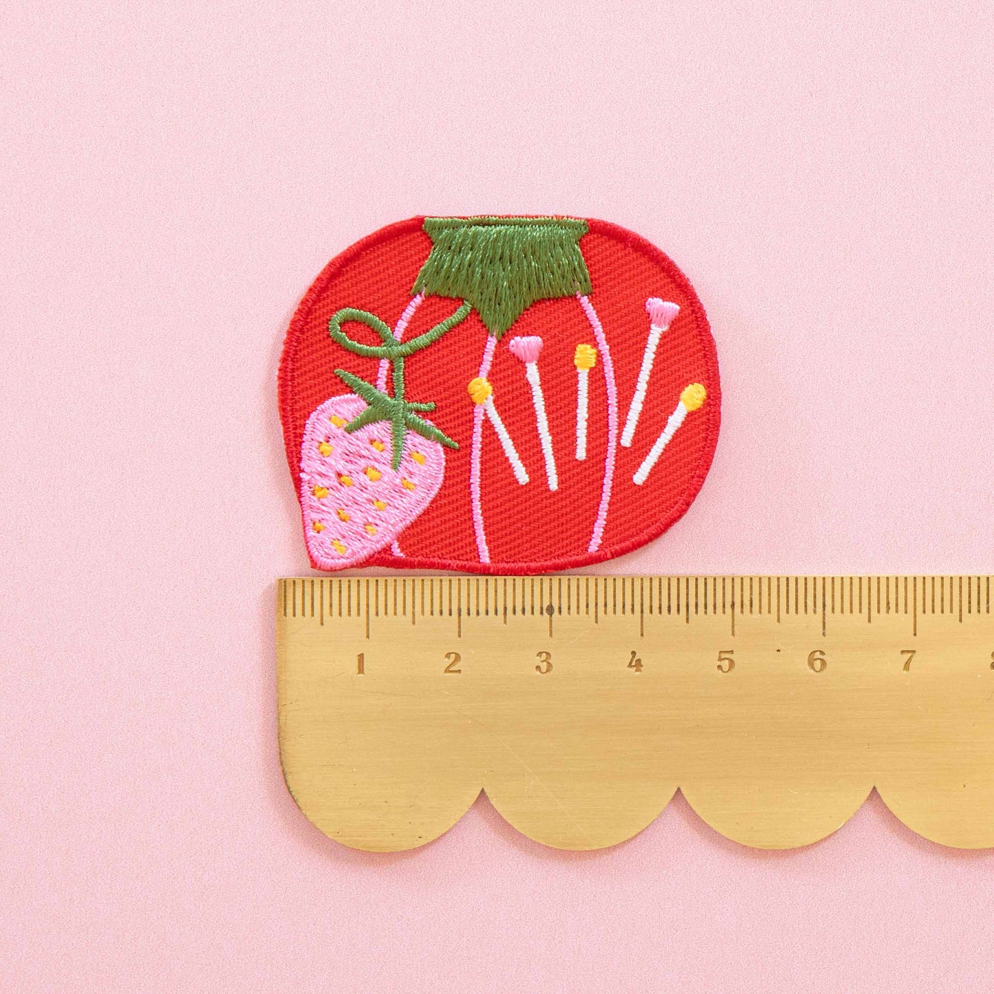 Notions: Sarah Hearts Tomato Pincushion Iron-On Patch(5cmx4cm)-1 Pack