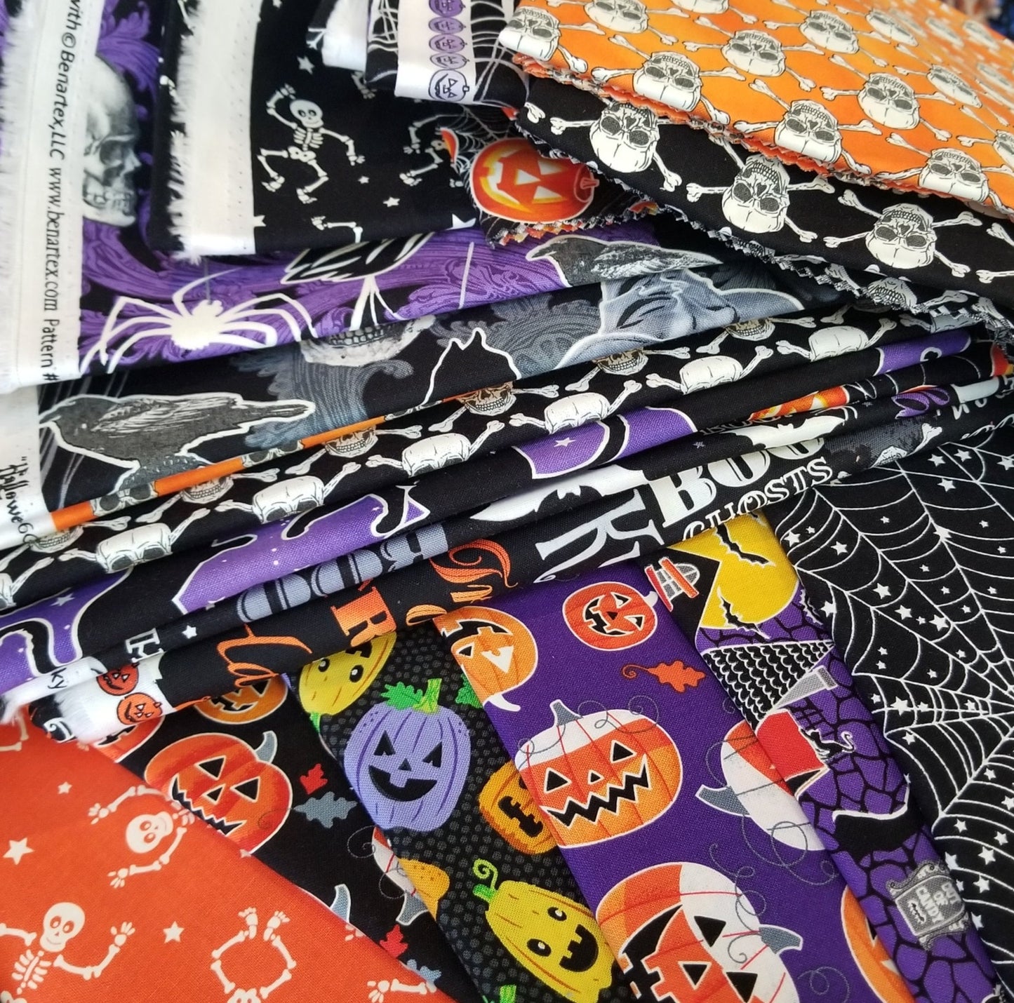 Mystery Pack: 5 yards of Halloween October Fright  Quilting Cotton Pack: Assorted