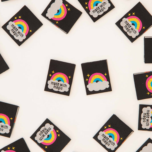 Notion: Sarah Hearts Made with Magic - Sewing Woven Clothing and Quilt Labels-2.5"X3"- 1 pack