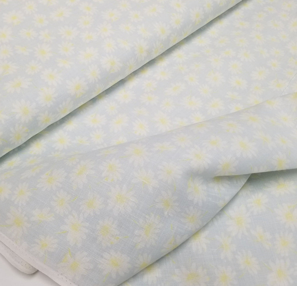 End of BOlt: 2.5 yards of 100% Linen Daisy Floral Light Sky Faded Blue Woven-Remnant