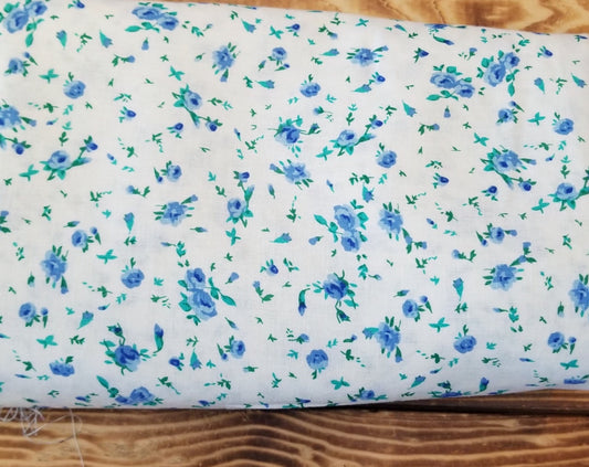 End of Bolt: 4-3/4th yards of  Cotton Linen Deadstock Optic White Cottage Core Blue Floral  Woven- Remnant