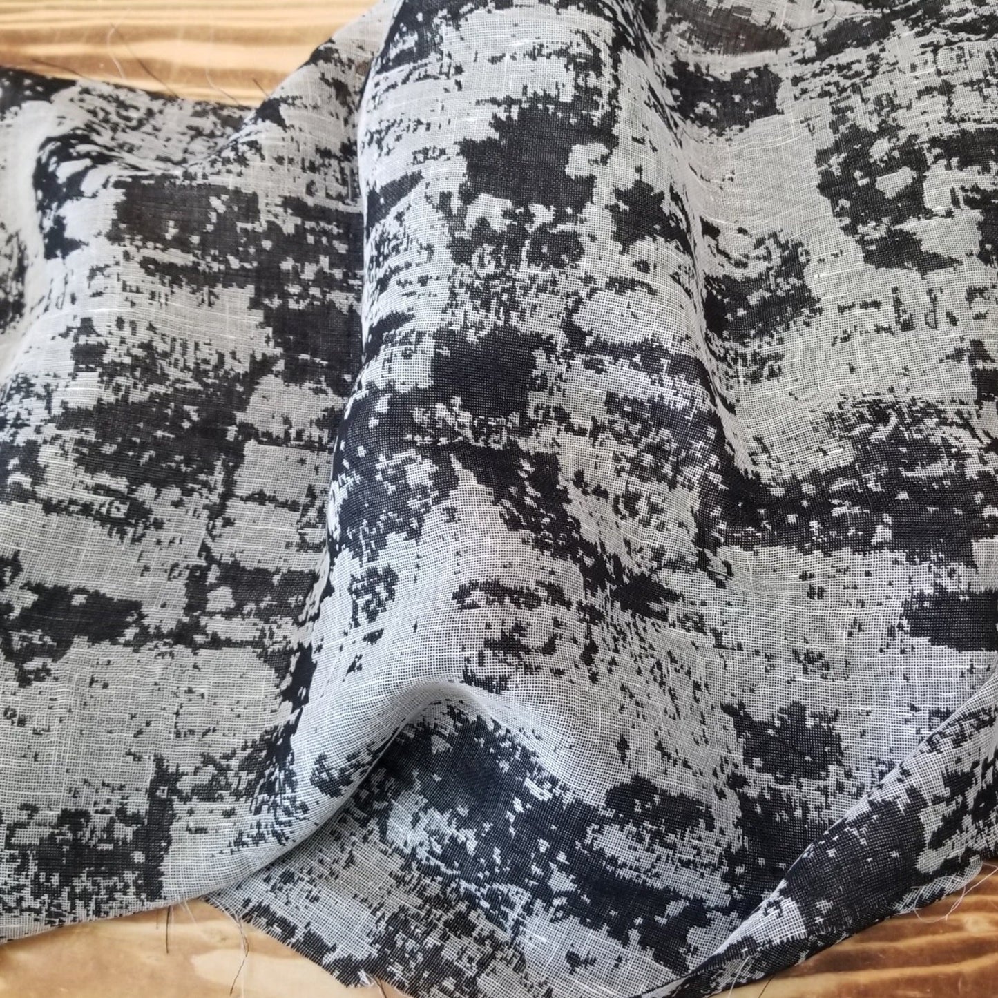 FABRIC SWATCH of Designer Deadstock Linen Grunge Double Gauze Jacquard Black and Gray Woven
