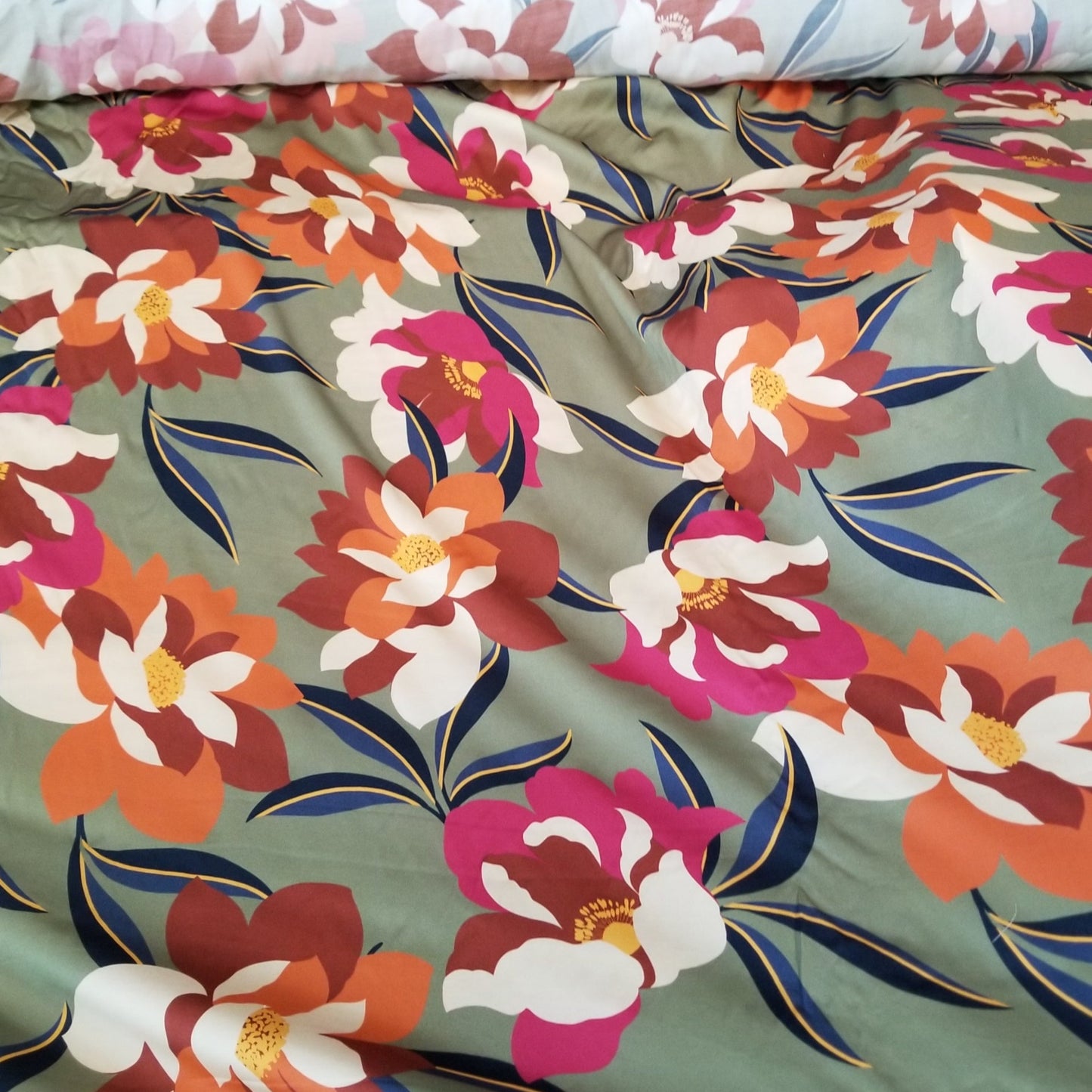 LA FINCH 5 yard precut: 5 yards of Designer Deadstock Italian Largescale Floral Viscose Charmeuse Woven