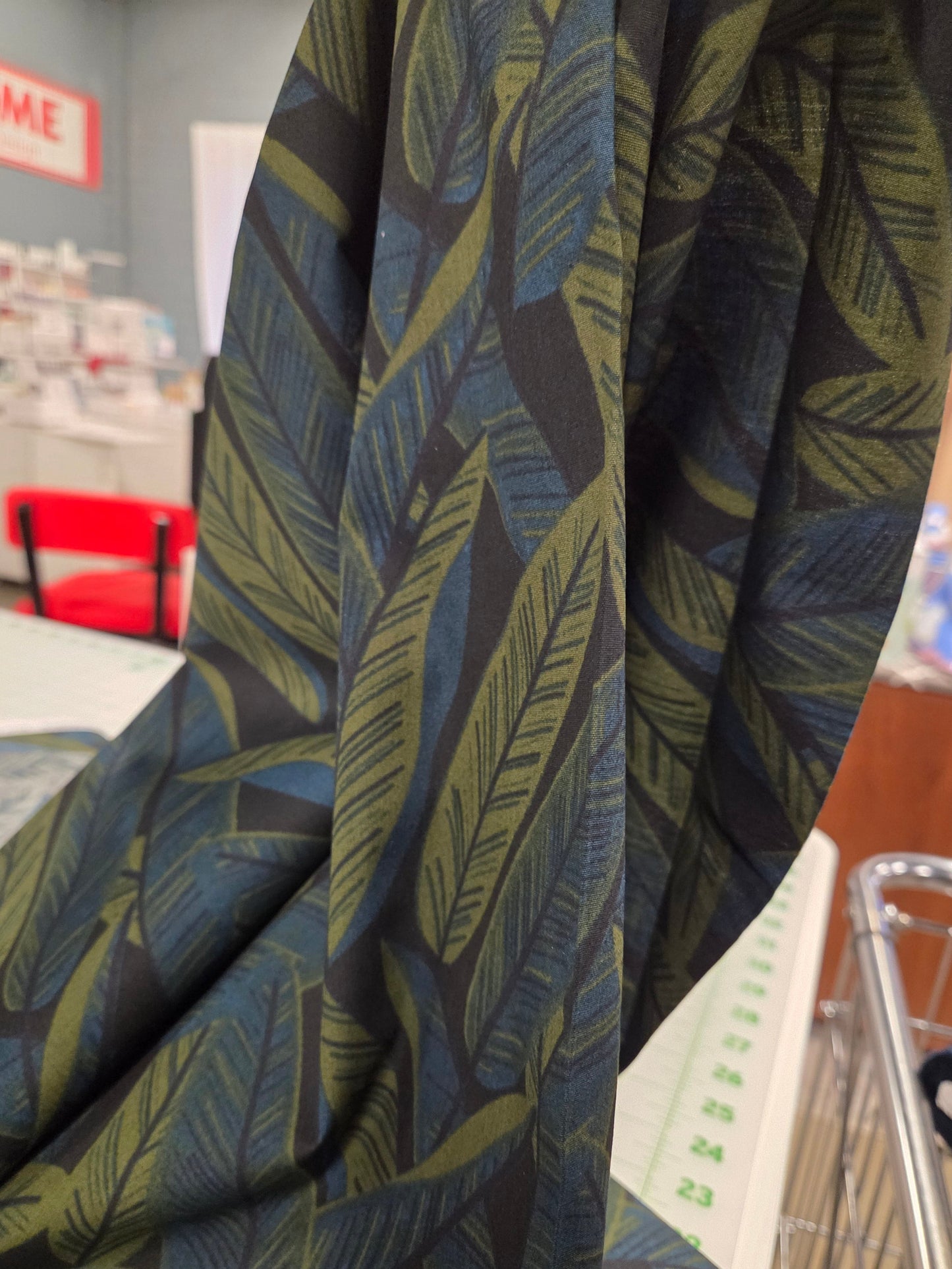 Japan Fabrics: Sevenberry Cotton Sheeting Resortwear Foliage Woven - by the yard