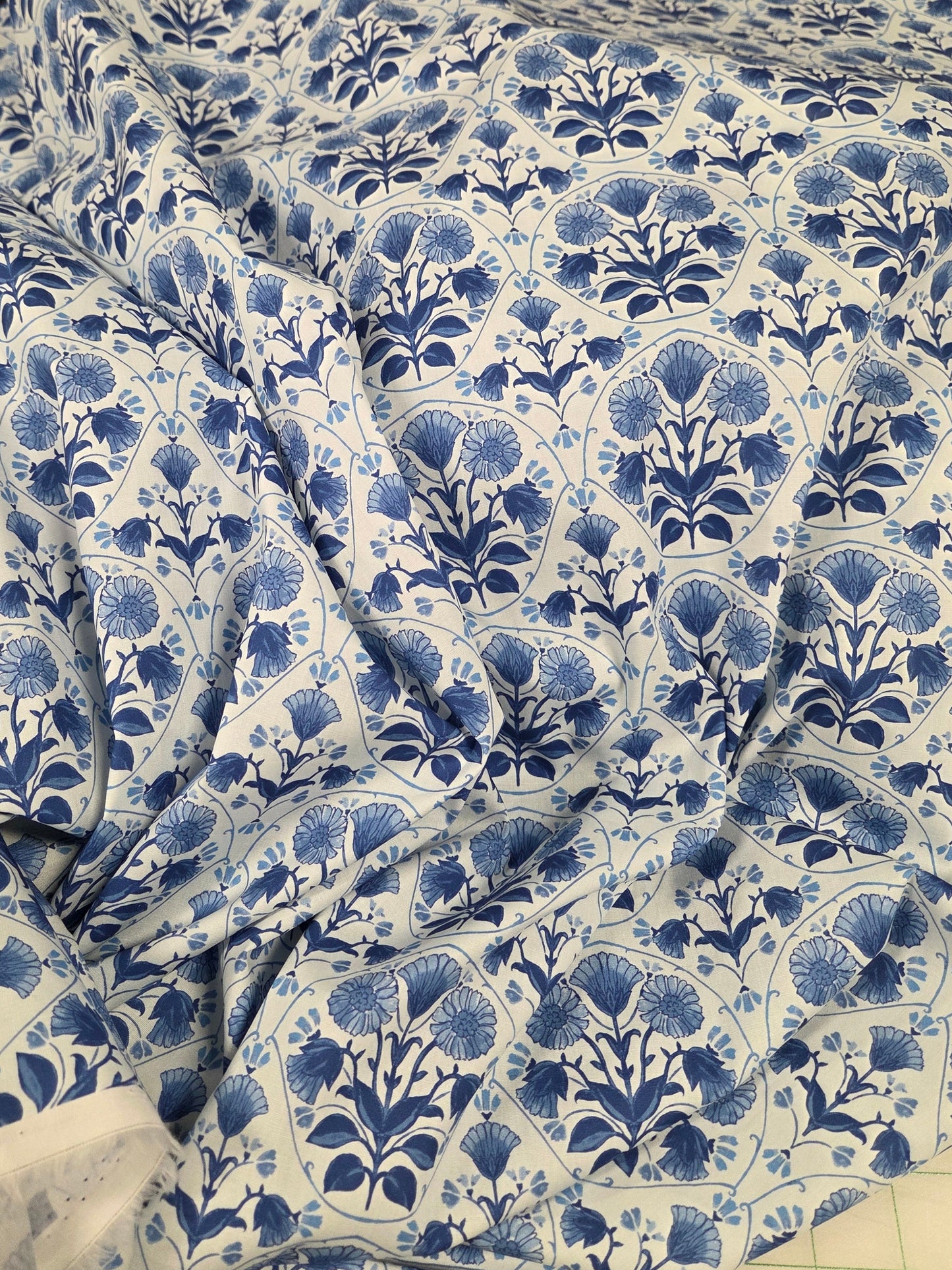 cotton spandex poplin teagan floral woven