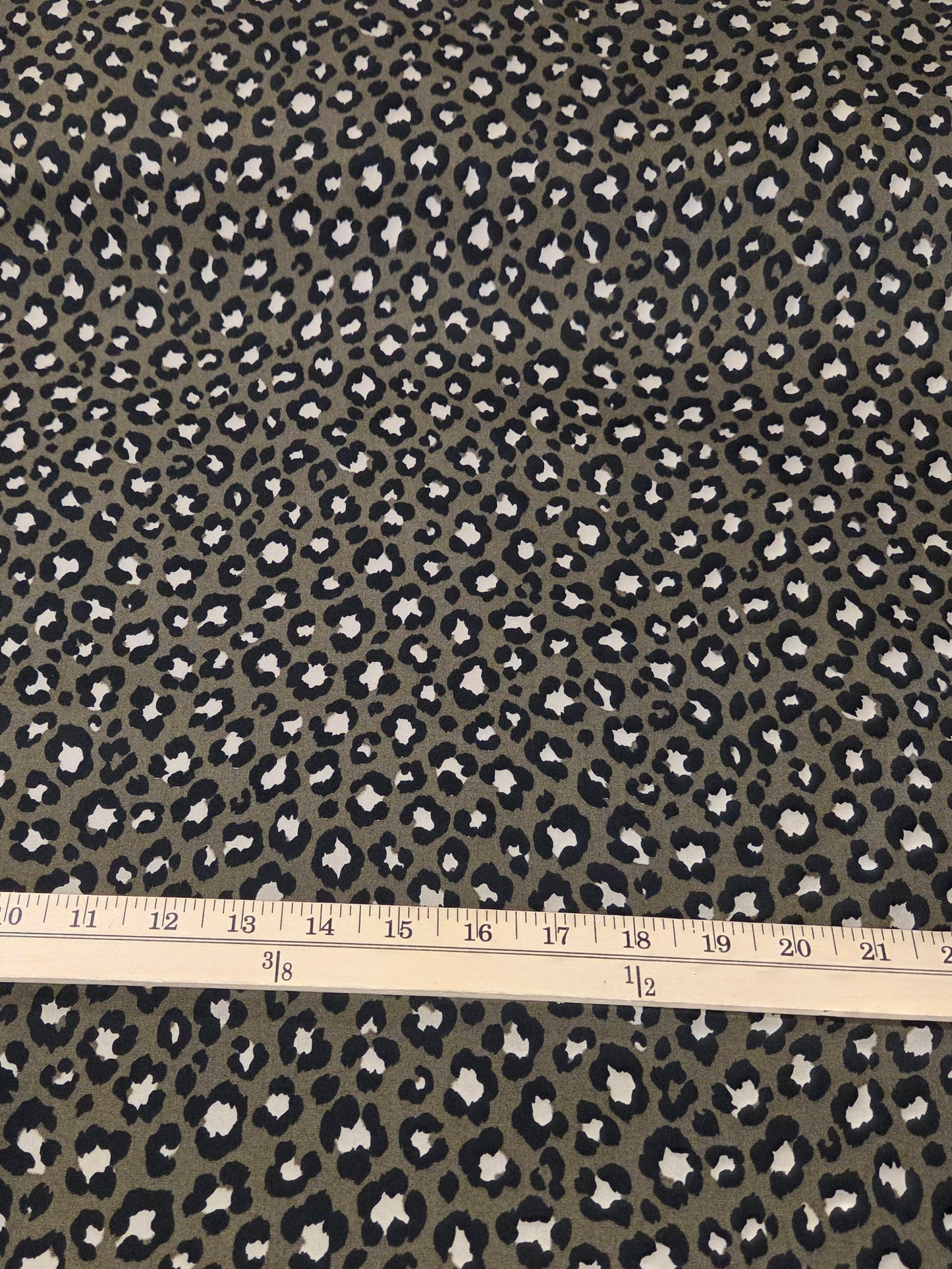 Japan Fabrics: Sevenberry Cotton Animal Olive Green and Black Leopard  Print Broadcloth 110 GSM Woven- by the yard