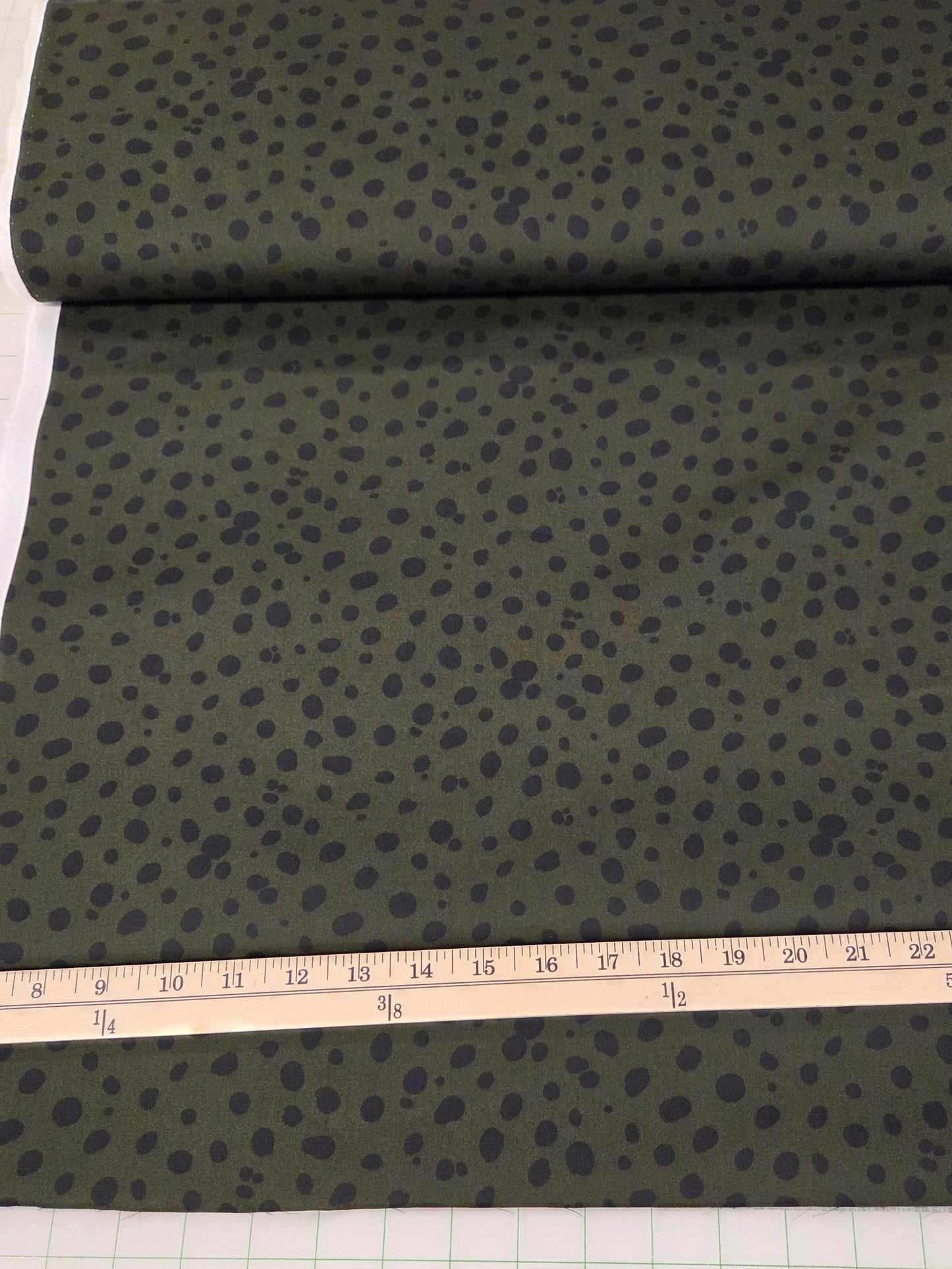 sevenberry cotton woven dots