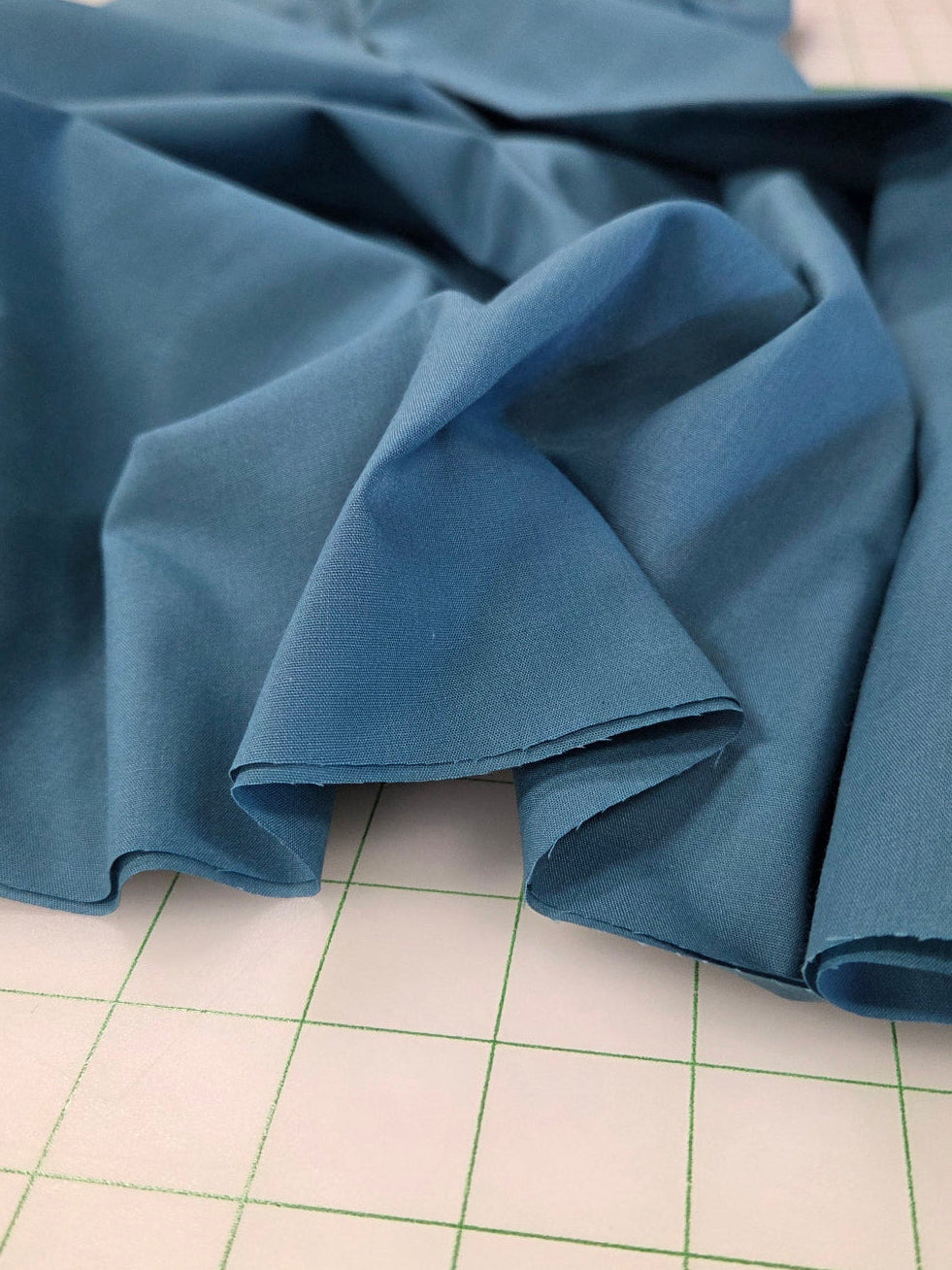 Camelot  Fabrics : Lightweight Broadcloth Poly Cotton Teal Peacock Woven- by the half yard