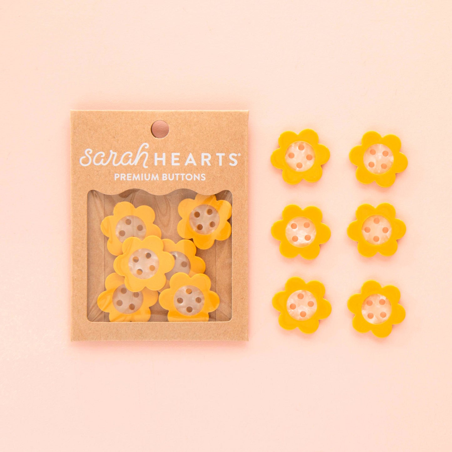 Notions: Sarah Hearts: Yellow Daisy Large 1" Buttons(6) -1pack