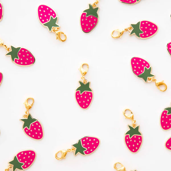 Notion: Sarah Hearts Strawberry  Zipper Charm ( 3.7"x 1.8")- 1 charm pack